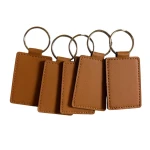 Gravierbarer Schl&uuml;sselanh&auml;nger aus Kunstleder &ndash; Hellbraun &ndash; Quadratisch