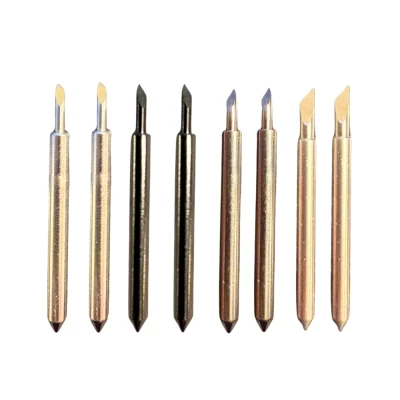 Komplettes Messer-Set, bestehend aus 2 Standardmessern + 2 Detailmessern + 2 Sandstrahlmessern + 2 Reflexfolien.